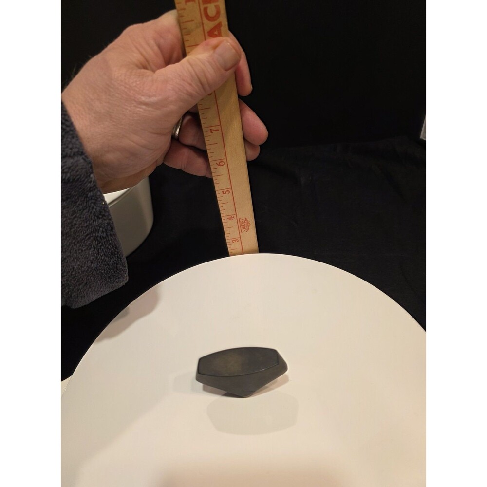 corning ware vintage B-1 3/4 QT And B-10-B‎ 10" Skillet With Lids - Picture 13 of 16